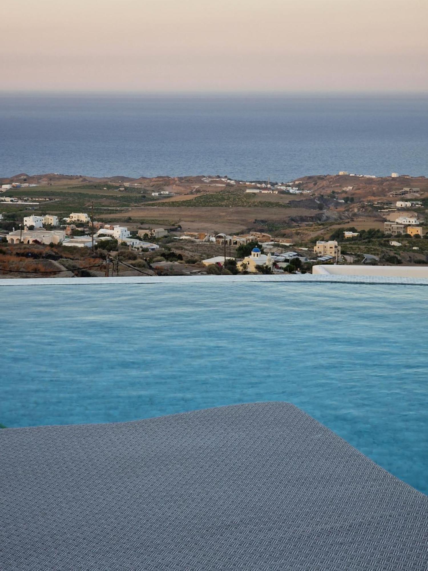 Cuore Santo Suites Fira  Exterior foto